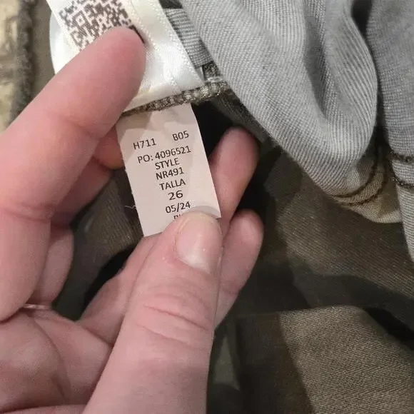 Madewell Kick Out Crop Jeans in Driftwood Brown - Picture 6 of 9